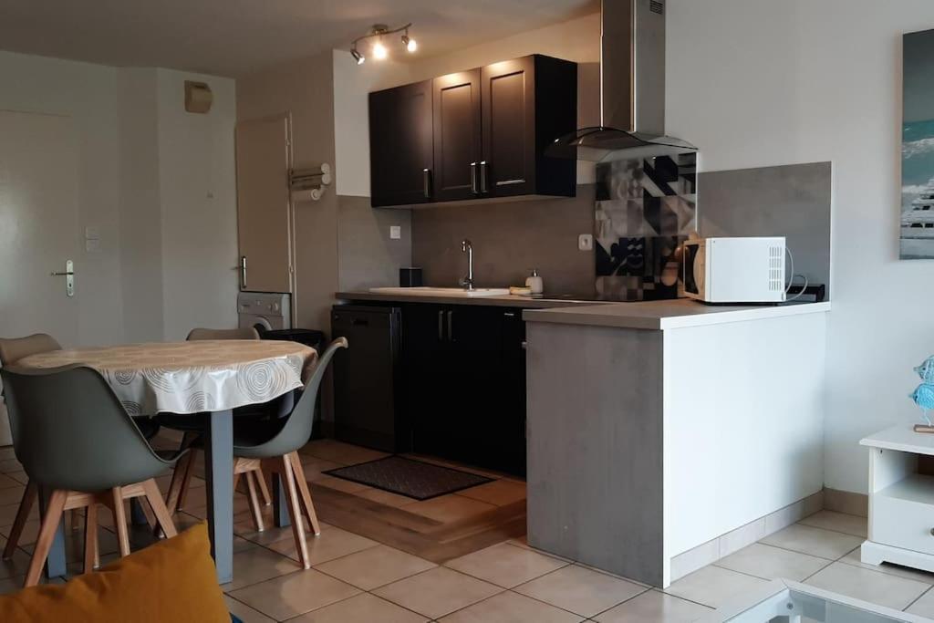 Hyper Centre De Sarzeau, Grand Appartement Au Calme Avec Jardinet المظهر الخارجي الصورة